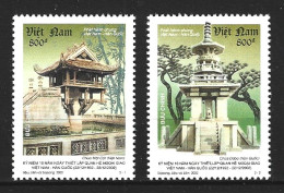 VIET NAM. N°2090-1 De 2002. Pagodes. - Buddismo