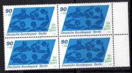 Berlin Poste N** Yv:584 Mi:623 Für Den Sport Water Polo Bloc De 4 Bord De Feuille - Unused Stamps