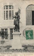 CPA 23 - GUERET (Creuse) - Ecole Notre-Dame - Statue De Jeanne D'Arc - Guéret