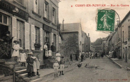 CPA 71 - CUSSY EN MORVAN (Saône Et Loire) - 4. Rue Du Centre (animée) - Autres & Non Classés