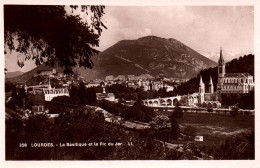 CPSM PF 65- LOURDES (Hautes Pyrénées) - 358. La Basilique Et Le Pic Du Jer - Lourdes