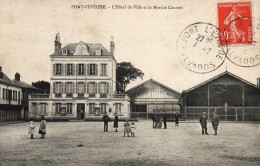 CPA 14 - PONT L'EVEQUE (Calvados) - L'Hôtel De Ville Et Le Marché Couvert - Pont-l'Evèque