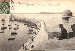 CPA 35 - SAINT-MALO (Ille Et Vilaine) - 4577. Le Môle, Vue Prise Des Remparts - G.F. - Saint Malo