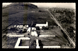 CAMEROUN - LES PRETRES DU SACRE-COEUR - MISSION DE M'BANGA - Cameroun