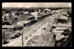 CAMEROUN - DOUALA - RUE DU 27 AOUT - Kameroen