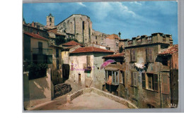 HYERES 83 - Hyères Et Ses Palmiers La Vieille Ville Vieille Maison - Hyeres