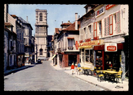 58 - CLAMECY - RUE DU MARCHE ET LA COLLEGIALE - Clamecy