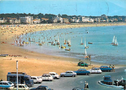 Automobiles - Royan - La Grande Plage - CPM - Voir Scans Recto-Verso - PKW