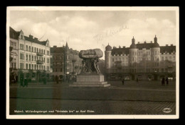 SUEDE - MALMO - MOLLEVANGSTORGET MED "ARBEITETS ARA" AV AXEL EBBE - Sweden