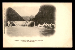 VIET-NAM - TONKIN - CAO BANG - PORTE DE CHINE ET CASCADE PRES DE TRUNG-KHAN-PHU - Viêt-Nam