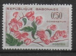 GABON  N° 153  * * Fleurs - Autres & Non Classés