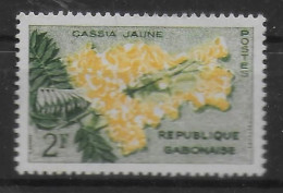 GABON  N° 155  * * Fleurs - Autres & Non Classés