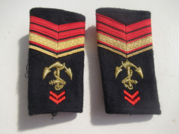 2 épaulettes  Militaires / Sous-Officiers /Marine ? /à Déterminer/  Début  XXIème                  GAL10 - Marinera