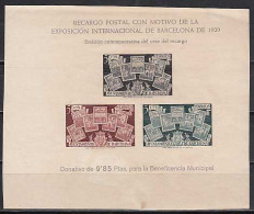 Barcelona Correo 1945 Edifil NE 31s ** Mnh  Cese De Recargo - Barcelone