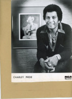 LE CHANTEUR CHARLEY PRIDE - Identifizierten Personen