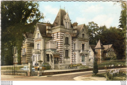 D61  BAGNOLES DE L'ORNE  Hôtel Le Castel - Bagnoles De L'Orne
