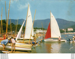 D83  CAVALAIRE SUR MER  La Plage Et Le Massif Des Maures............. - Cavalaire-sur-Mer