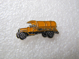 PIN'S   CAMION  TRUCK   MACK SERIE  AB - Transportes