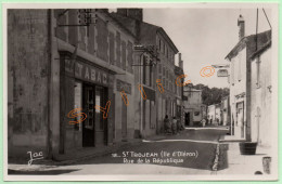 18. ST TROJEAN (ÎLE D'OLÉRON) - RUE DE LA RÉPUBLIQUE (17) (ANIMÉE) - Ile D'Oléron