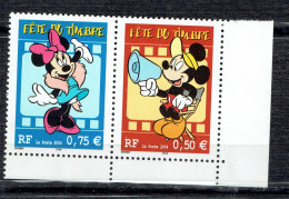 Fête Du Timbre : Walt Disney Mickey Et Minnie En Bande De Deux Timbres (issu De Carnet) - Neufs
