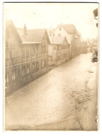 Fotografie Unbekannter Fotograf, Ansicht Untertürkheim, Strassenzug Bei Hochwasser, Überschwemmung, Flut-Katastrophe  - Places