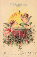 N°25125 - Carte Gaufrée - Nouvel An - Heureuse Année 1903 - Anges Trinquant - New Year