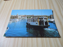 Marseille (13).Le Ferry Boat Dans Le Port. - Non Classés