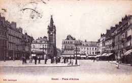59 - Nord -    DOUAI -  La Place D'Armes - Douai