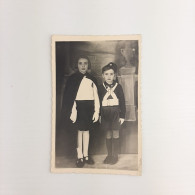 Foto Cartolina B/n Raffigurante Due Giovani Balilla. Figlio Della Lupa E Giovane Italiana - Otros & Sin Clasificación