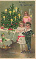 N°25127 - Carte Gaufrée - Noël - Fröhe Weihnachten - Enfants Près D'un Sapin, Poupée - Andere & Zonder Classificatie