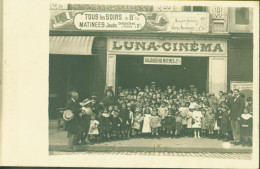 CPA CP Carte Photo Luna Cinéma Annotation Au Crayon De Papier Berck Drapeaux Alliés Guerre 14 Groupe D'enfants - Berck