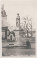 49 - LES ROSIERS - Statue De Jeanne De Laval " Cp Precurseur " 135 - Otros & Sin Clasificación