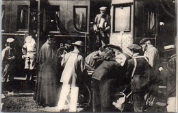 65 LOURDES - Arrivee D'un Tram De Malades - Andere & Zonder Classificatie