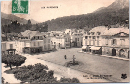 65 ARGELES GAZOST - La Mairie Et La Place - Sonstige & Ohne Zuordnung