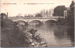 50 PONTORSON - Le Lavoir Et Le Pont - Autres & Non Classés