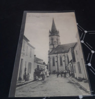 Cartes   Postale  N2692  ST MICHEL  EN  L HERM   L église - Saint Michel En L'Herm