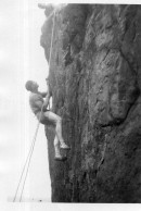 Photographie Vintage Photo Snapshot Escalade Alpinisme Béret Scoutisme ? - Sonstige & Ohne Zuordnung