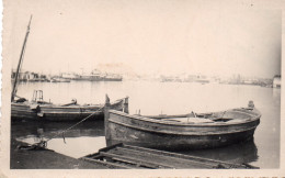 Photographie Vintage Photo Snapshot Var Toulon Bateau Pointu - Bateaux