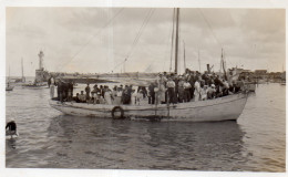 Photographie Vintage Photo Snapshot Bateau Boat Voilier Normandie - Bateaux