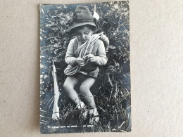 Child In Hunting Costume Enfant En Costume De Chasse Kind Im Jagdkostüm - Scènes & Paysages