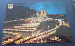 Lourdes - La Basilique Illuminée Et La Procession Aux Flambaux - Edlux, A. Doucet Et Fils, Lourdes - Lourdes