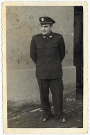 Photo Originale / Pompiers / Officier Sapeur Pompier En Uniforme, Serbie, Yougoslavie, Circa 1950/60 - Profesiones