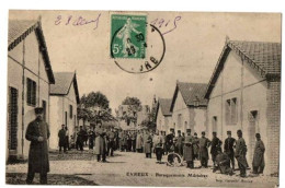 EVREUX BARAQUEMENTS MILITAIRES TRES ANIMEE - Evreux