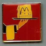 @@ Pin's Mac Donald's Barman Service Sur Plateau (2.5x2.5) @@md02 - McDonald's