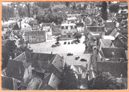 CPSM Grand Format - CHER - EN AVION AU DESSUS DE GRACAY - LA POSTE, HOTEL DE VILLE & PLACE DU MARCHÉ - VUE AÉRIENNE - Graçay