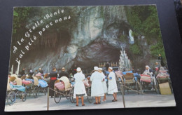 Lourdes - Les Malades à La Grotte Miraculeuse - Editions P. Chambon, Lourdes - Lourdes