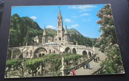 Lourdes - La Basilique - Editions P. Chambon, Lourdes - Lourdes