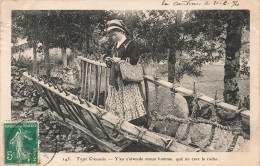 FOLKLORE - Costumes -Type Creusois - Carte Postale Ancienne - Trachten