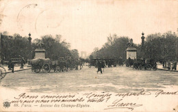 75 PARIS AVENUE DES CHAMPS ELYSEES VOITURES TRES ANCIENNES ET ATTELAGES DE CHARRETTES - Champs-Elysées