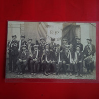 CARTE PHOTO CONSCRIT LIEU A IDENTIFIER VOIR SUR DRAPEAU - Sonstige & Ohne Zuordnung